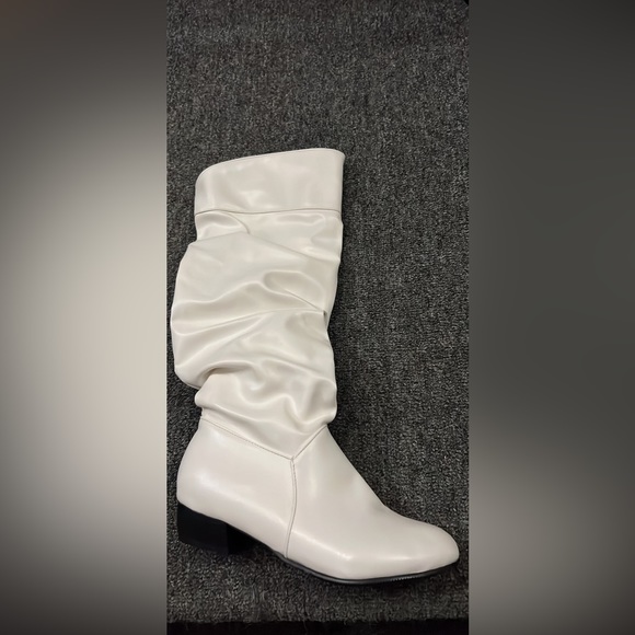 80’s Inspired Boots - Picture 3 of 3